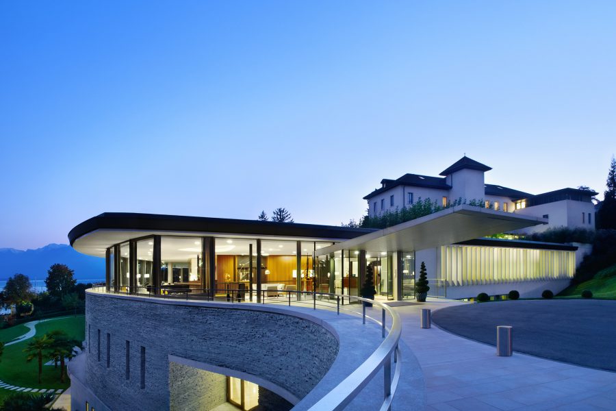 George Dervenagas Clinic detail 4